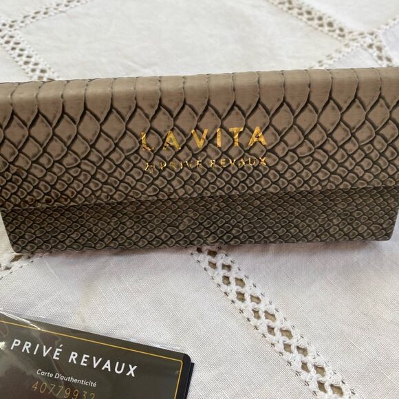 La Vita by Privé Revaux Sunglasses - Picture 6 of 7